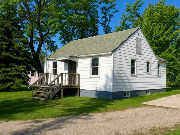156 Main St N, Waltham, MN 55982