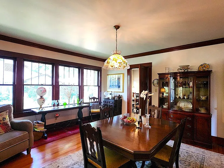 517 S Flood Ave — Photo 10