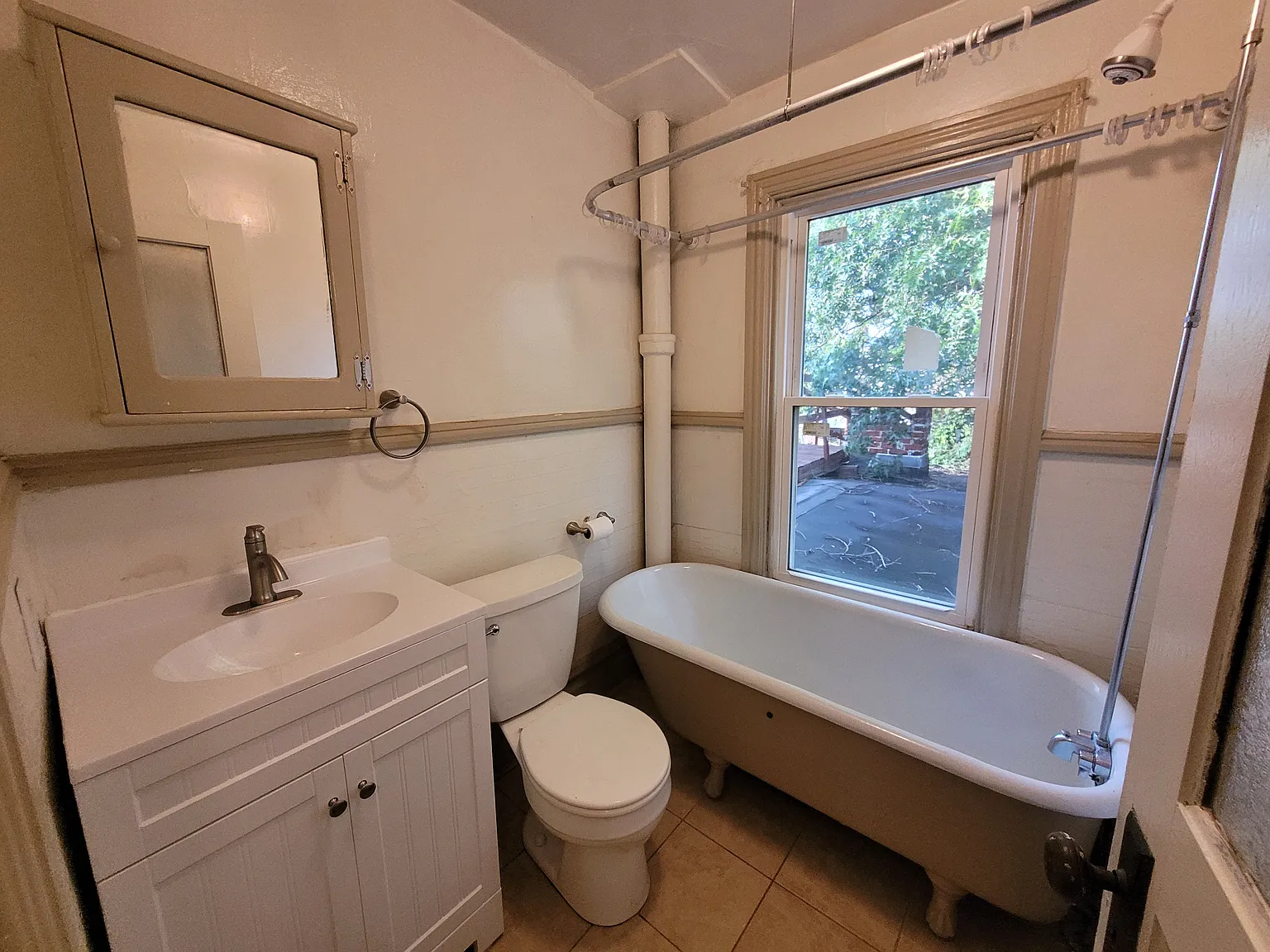 2 bed, 1151 sqft, $1,000 — Photo 4