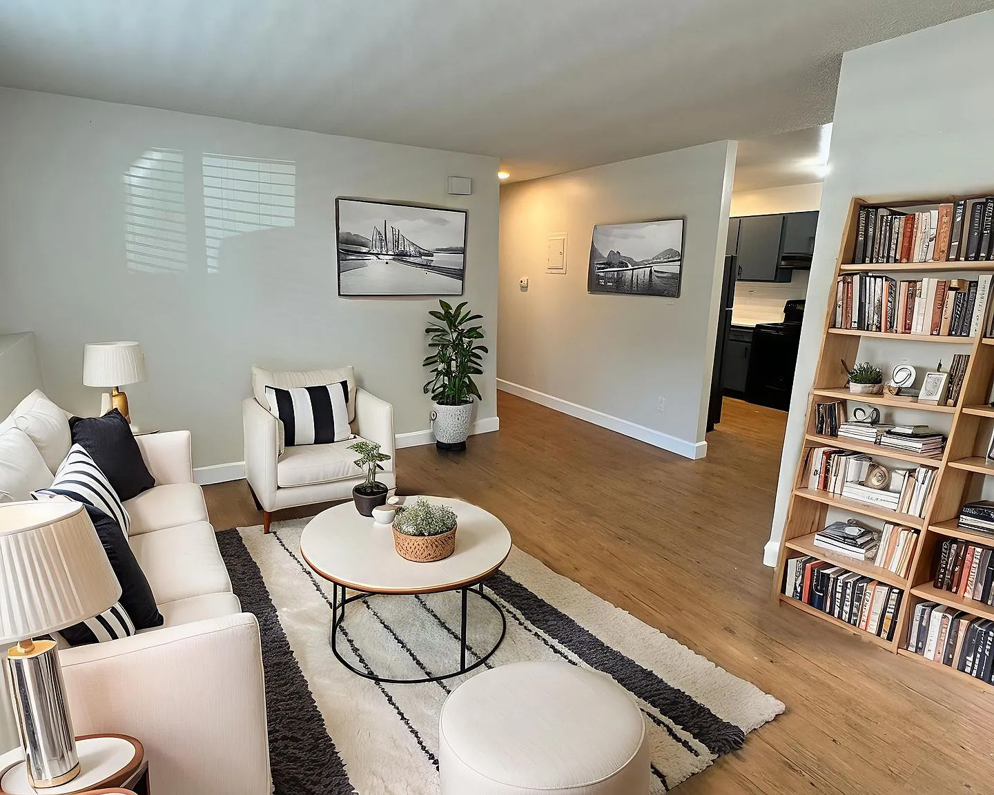 Cottonwood Creek Apartments — Photo 1