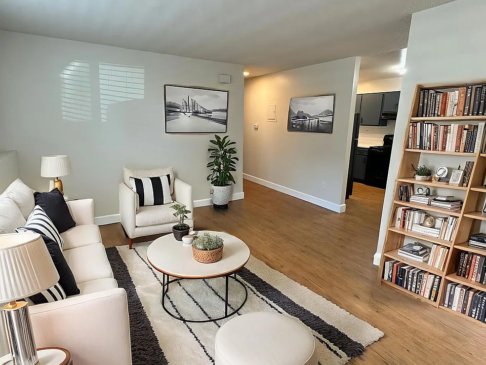 Cottonwood Creek Apartments
