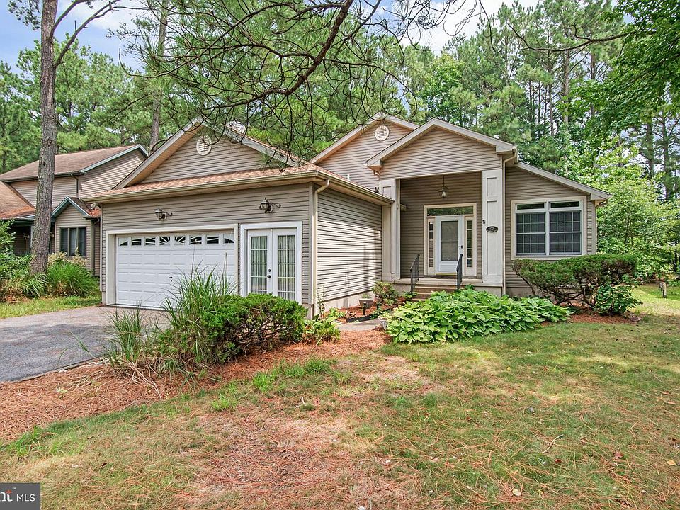 1st image of 62 Martinique Cir