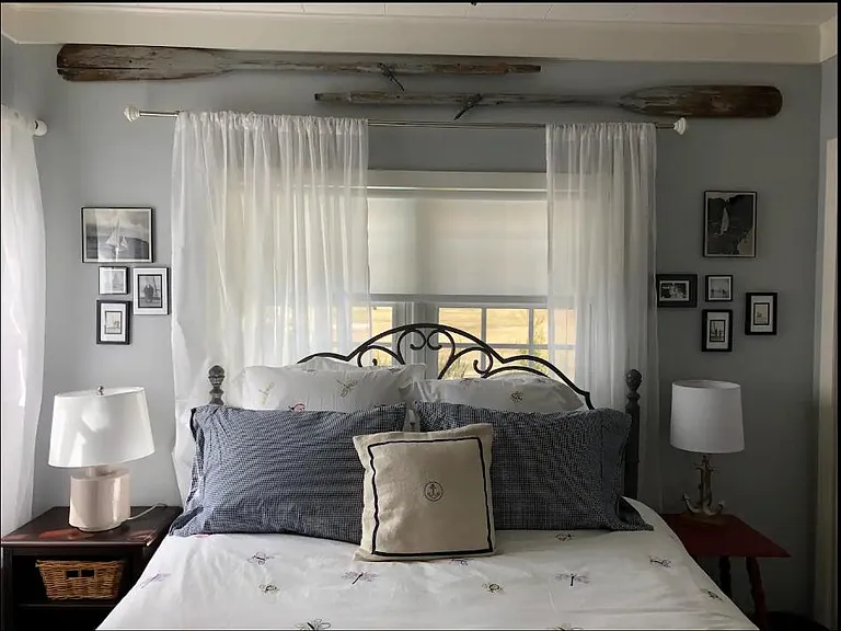 Bedroom #1, queen-sized bed