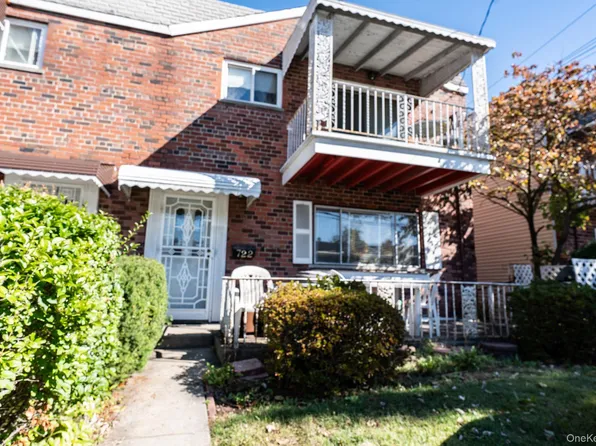 722 Hollywood Avenue, Bronx, NY 10465