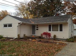 23585 Westchester Dr, North Olmsted, OH 44070