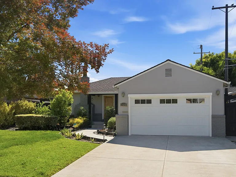 2476 Homewood Dr — Photo 18