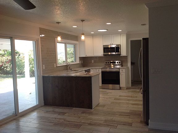 2nd image of 309 Franklyn Ave