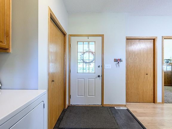 4th image of 304 Terrace St