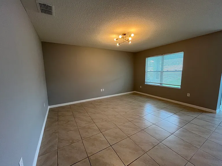 5106 Fiddlewood Way — Photo 7