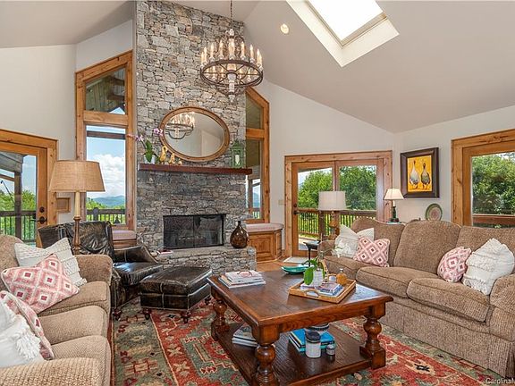 5th image of 277 Cardinal Ln