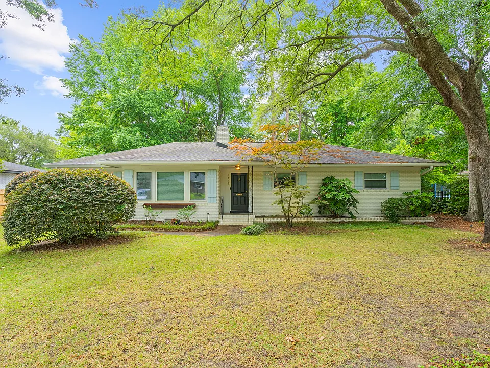 1719 Somerset Cir