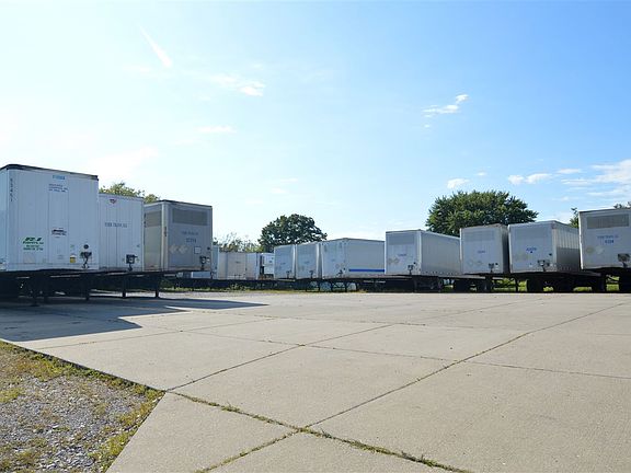 4th image of 84 Cummings Dr