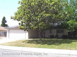 3382 Claremont Ave, Clovis, CA 93611