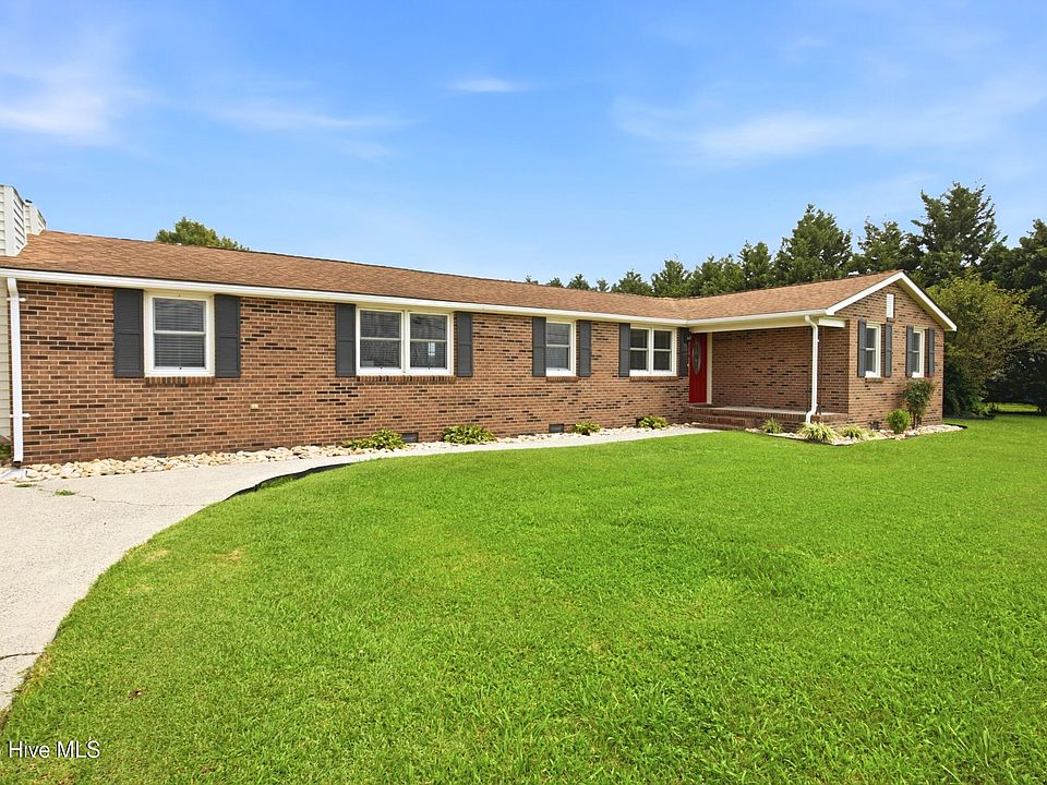 1st image of 828 Virginia Road