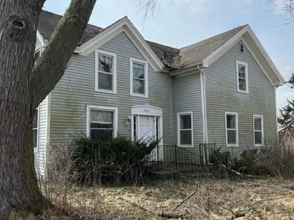 5601 Bethel Church Rd, Saline, MI 48176