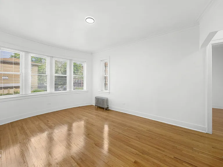 8101 S Drexel — Photo 8