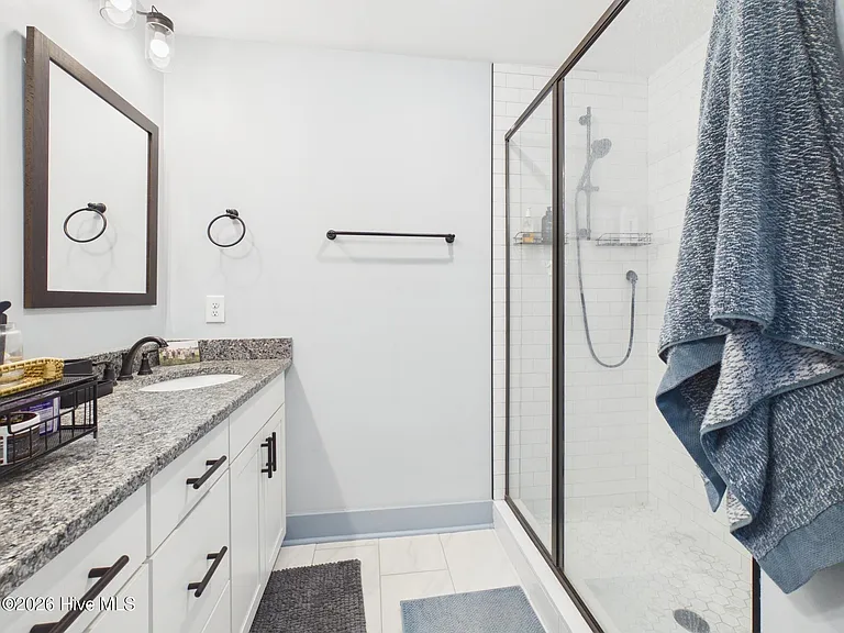460 Clark St — Photo 26