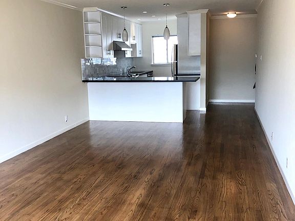 5th image of 1080 Francisco St APT 33