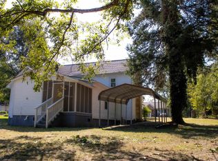 340 W Peachtree St, Woodruff, SC 29388