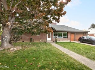 209 Bel Air Dr, Yakima, WA 98908