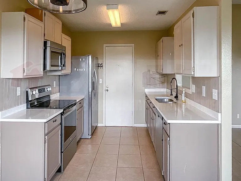3507 Christie Dr — Photo 8