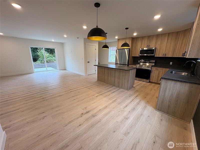 3rd image of 115 Brian Drive