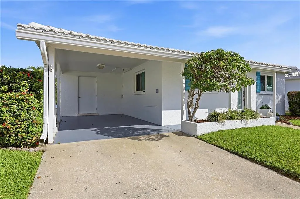 2 bed, 2.0 bath, 1423 sqft, $2,600 — Photo 2