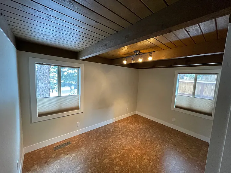 680 Taylor Way — Photo 9