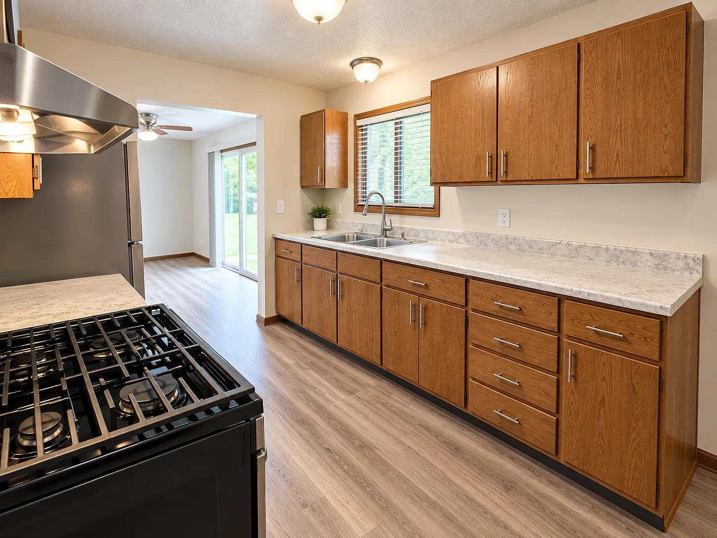 1 bed, 840 sqft, $1,095 — Photo 1