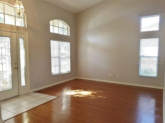 3rd image of 11906 Northumberland Dr