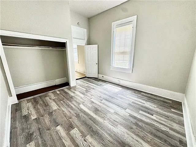 2237 Washington Ave — Photo 4