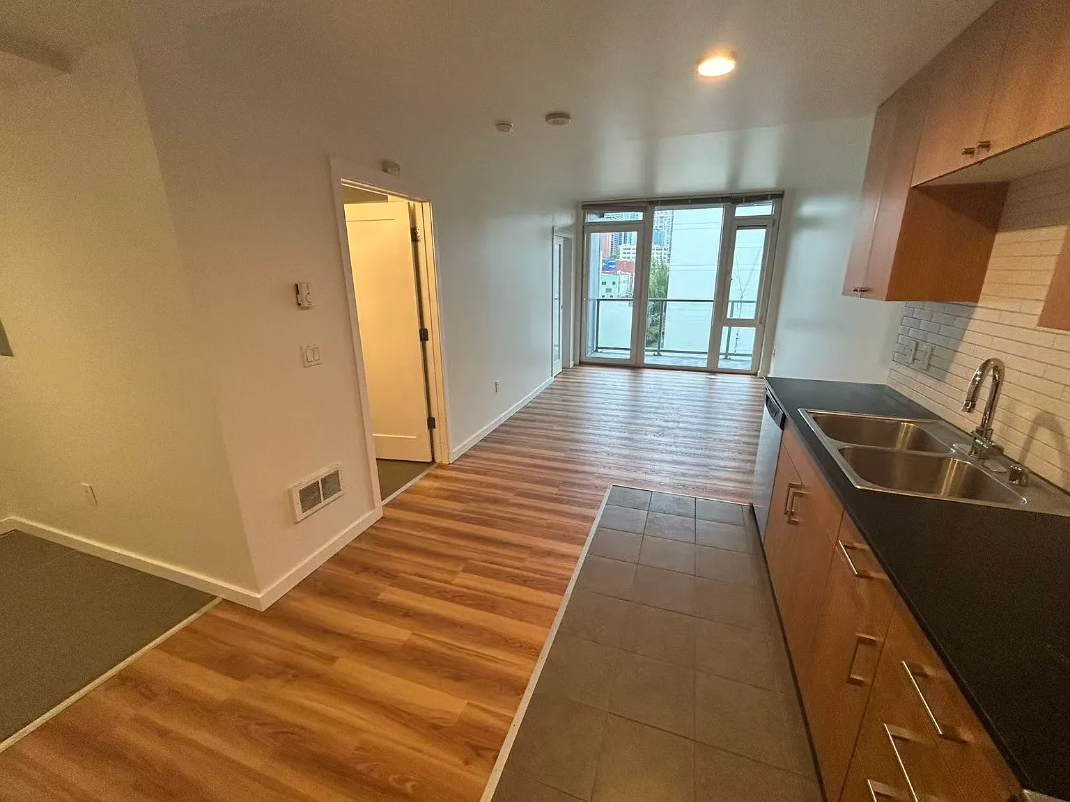 76 Cedar St — Photo 3