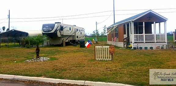 4th image of 411 Illinois Cir