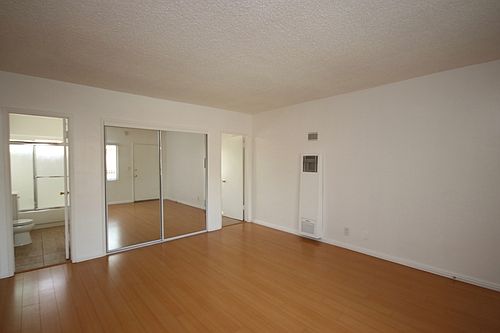 4th image of 5324 Baldwin Ave APT 27