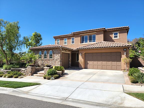 Corner/End Unit Home