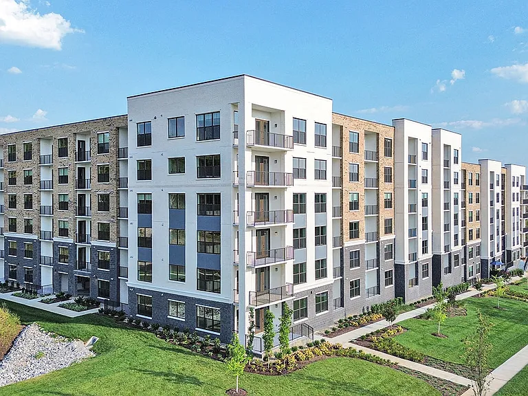 Legacy Cool Springs Apartments — Photo 26