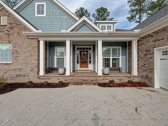 5th image of 2576 E Timber Crest Drive NE