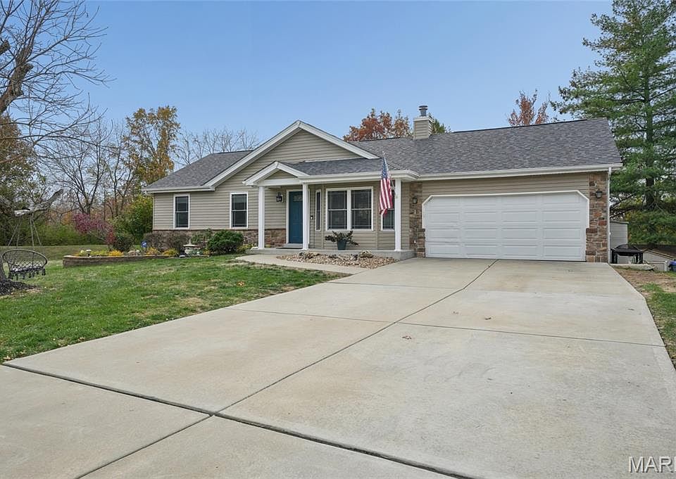 1st image of 178 Christina Marie Dr