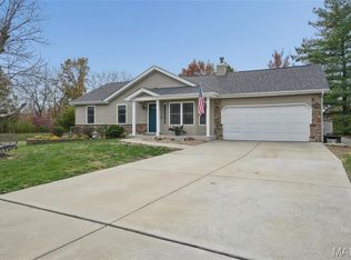 178 Christina Marie Dr, O'Fallon, MO