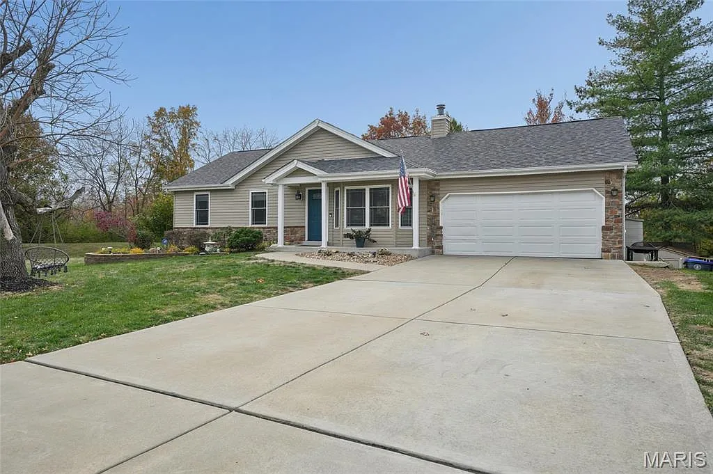 178 Christina Marie Dr photo 1