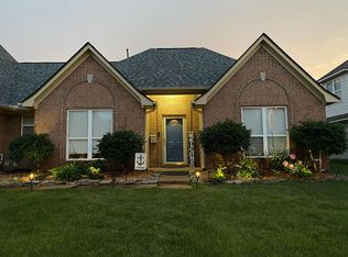 1301 Rain Hollow Cir E, Collierville, TN 38017