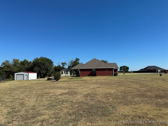 5th image of 528 Blake Dr