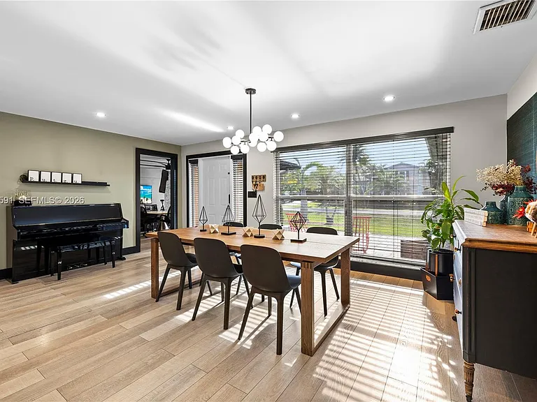 4470 SW 105th Ave — Photo 5