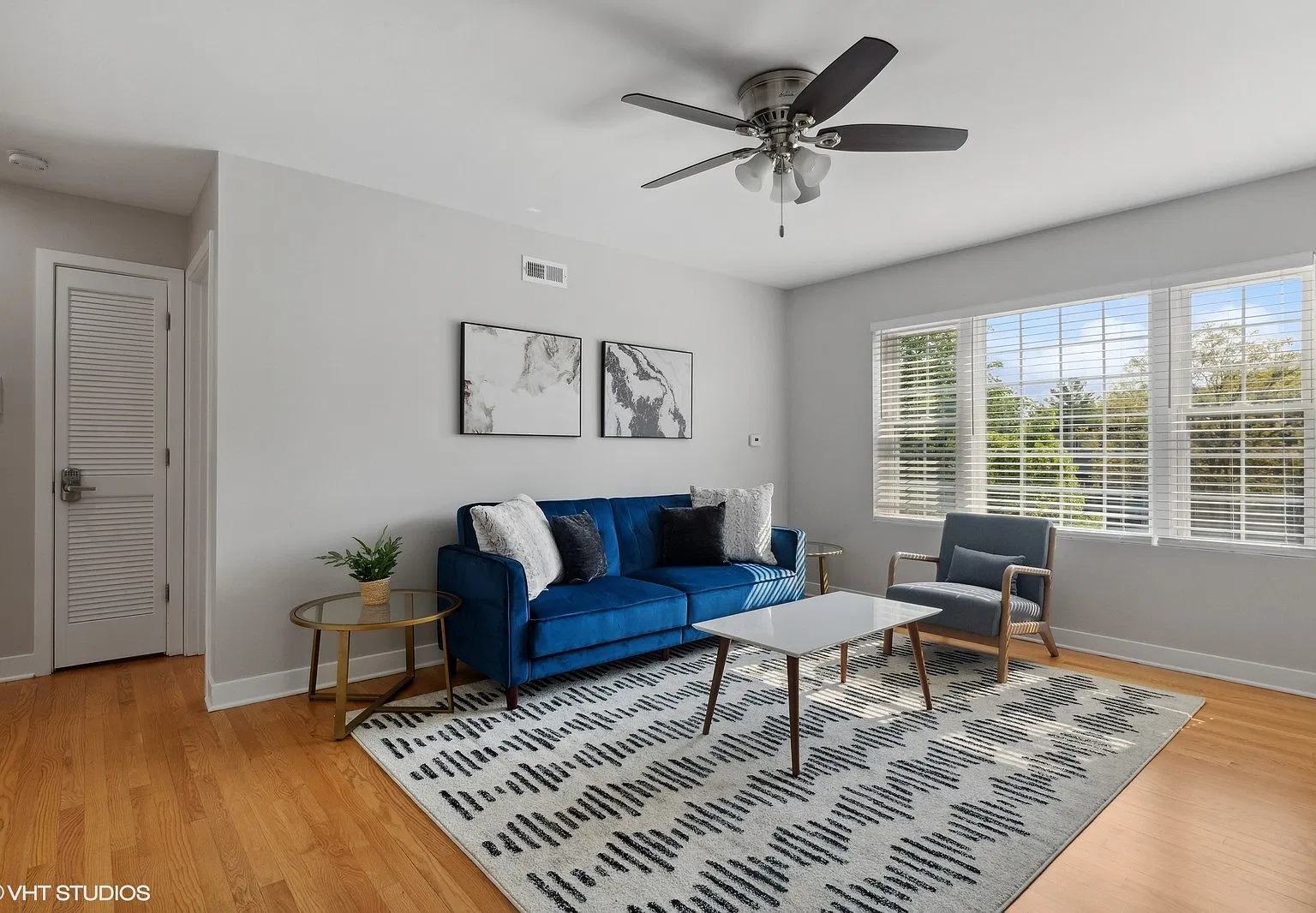 2 bed, $1,745 — Photo 2