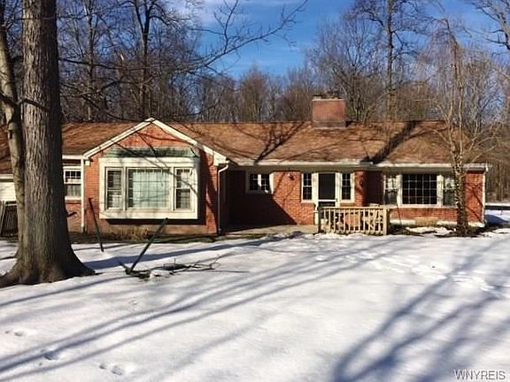 3rd image of 319 Elmhurst Dr