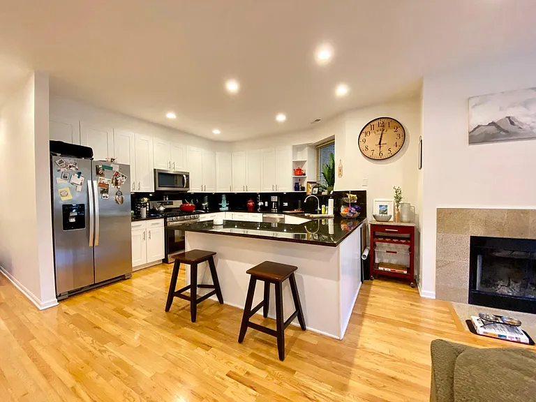2429 N Albany Ave #2 — Photo 5