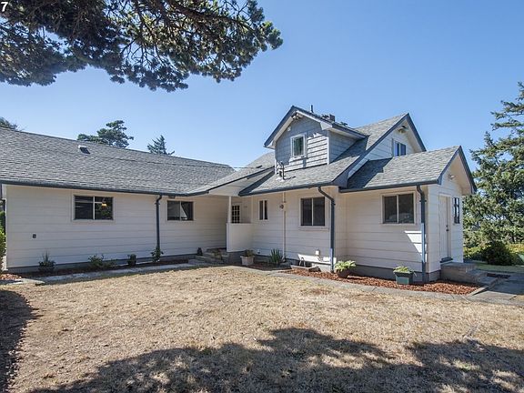 2nd image of 1463 SE 2nd Pl