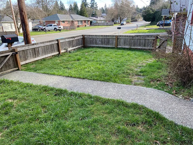 1324 Garrison Ave — Photo 15