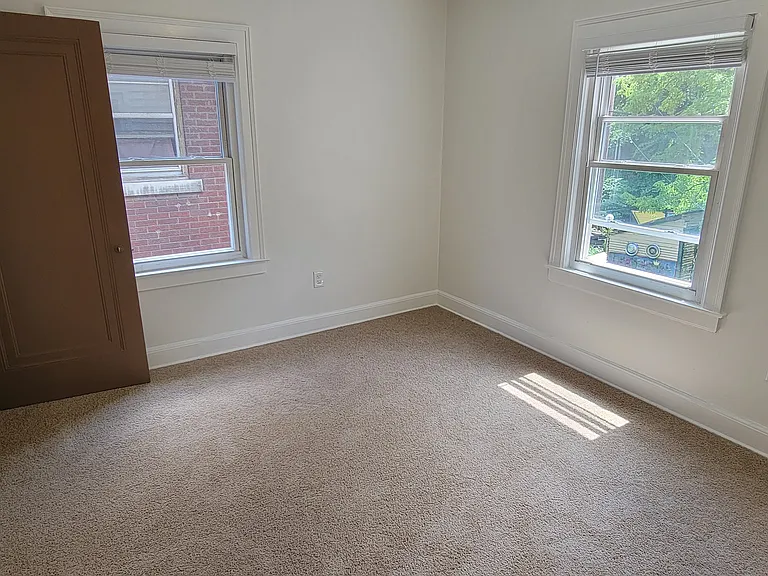 3319 Gladstone St — Photo 21