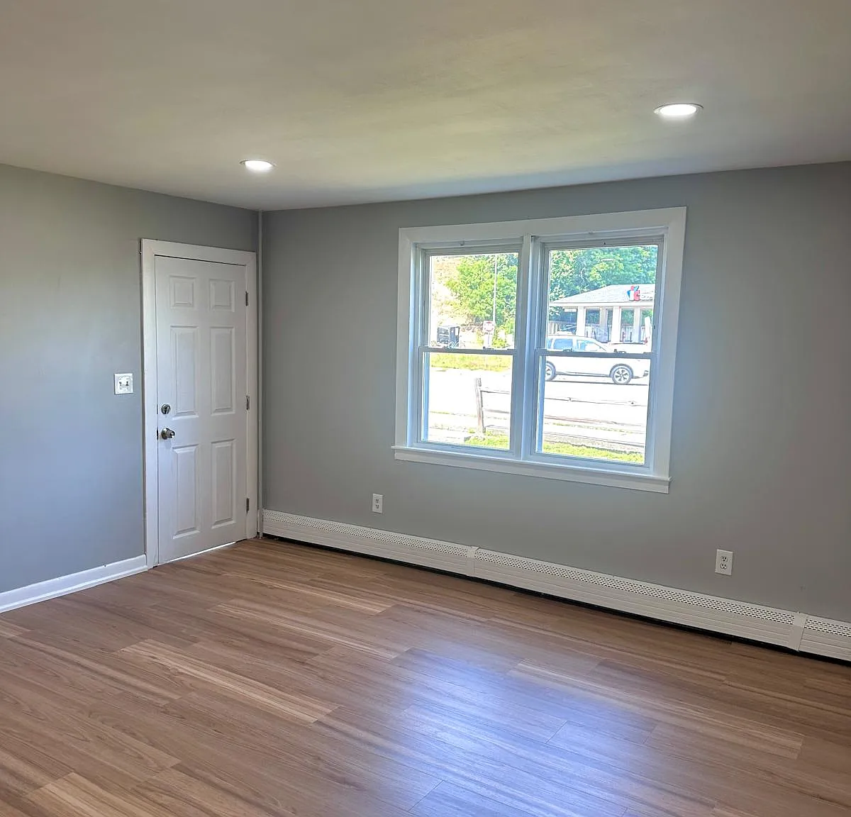 429 Mechanic St — Photo 2